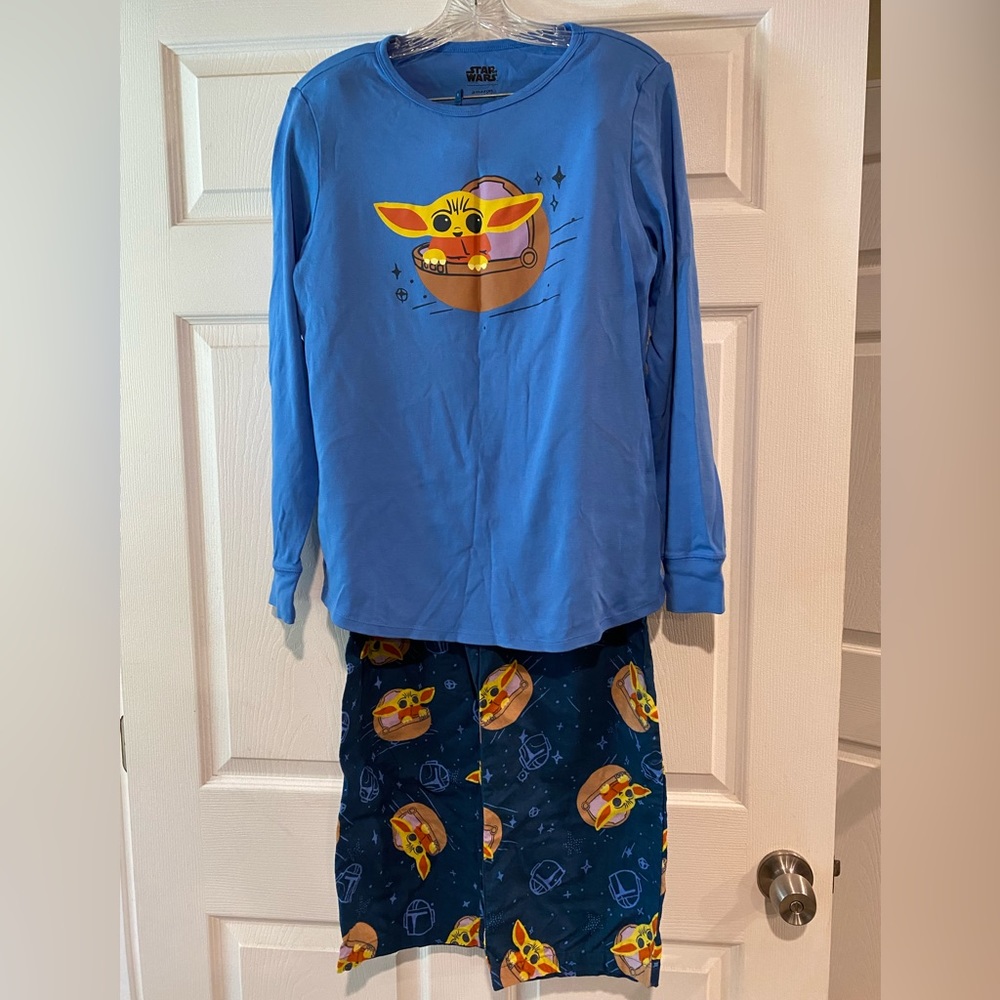 Amazon Essentials Star Wars baby yoda sleep set. Size XL. NWOT. Never worn.